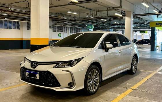 TOYOTA COROLLA 2.0 VVT-IE FLEX XEI DIRECT SHIFT TOYOTA COROLLA 2.0 VVT-IE FLEX XEI DIRECT SHIFT